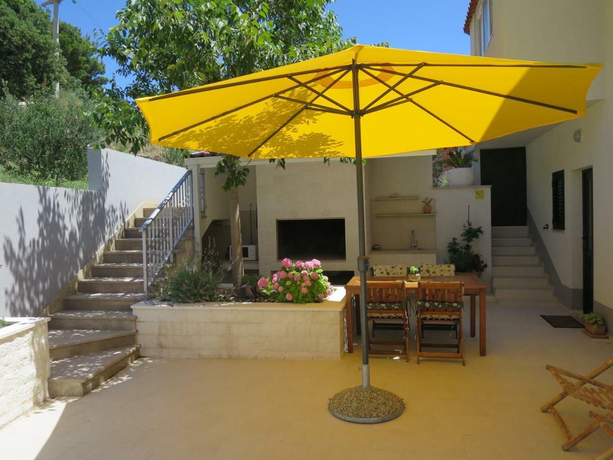 Apartments Kuzmanic Omis Ngoại thất bức ảnh